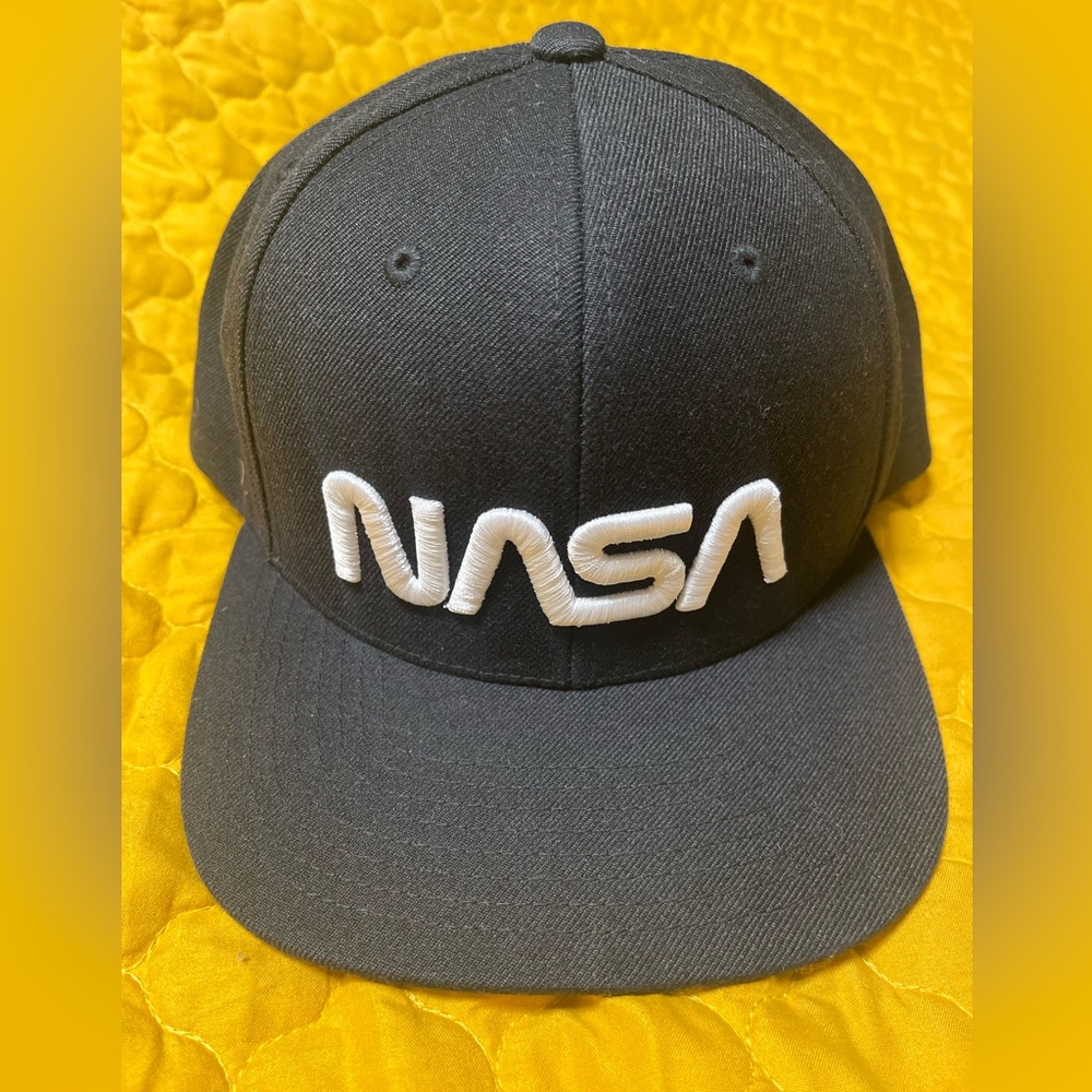 NASA space aeronautical hat, adult/tweens/teens, black white, green bill unisex